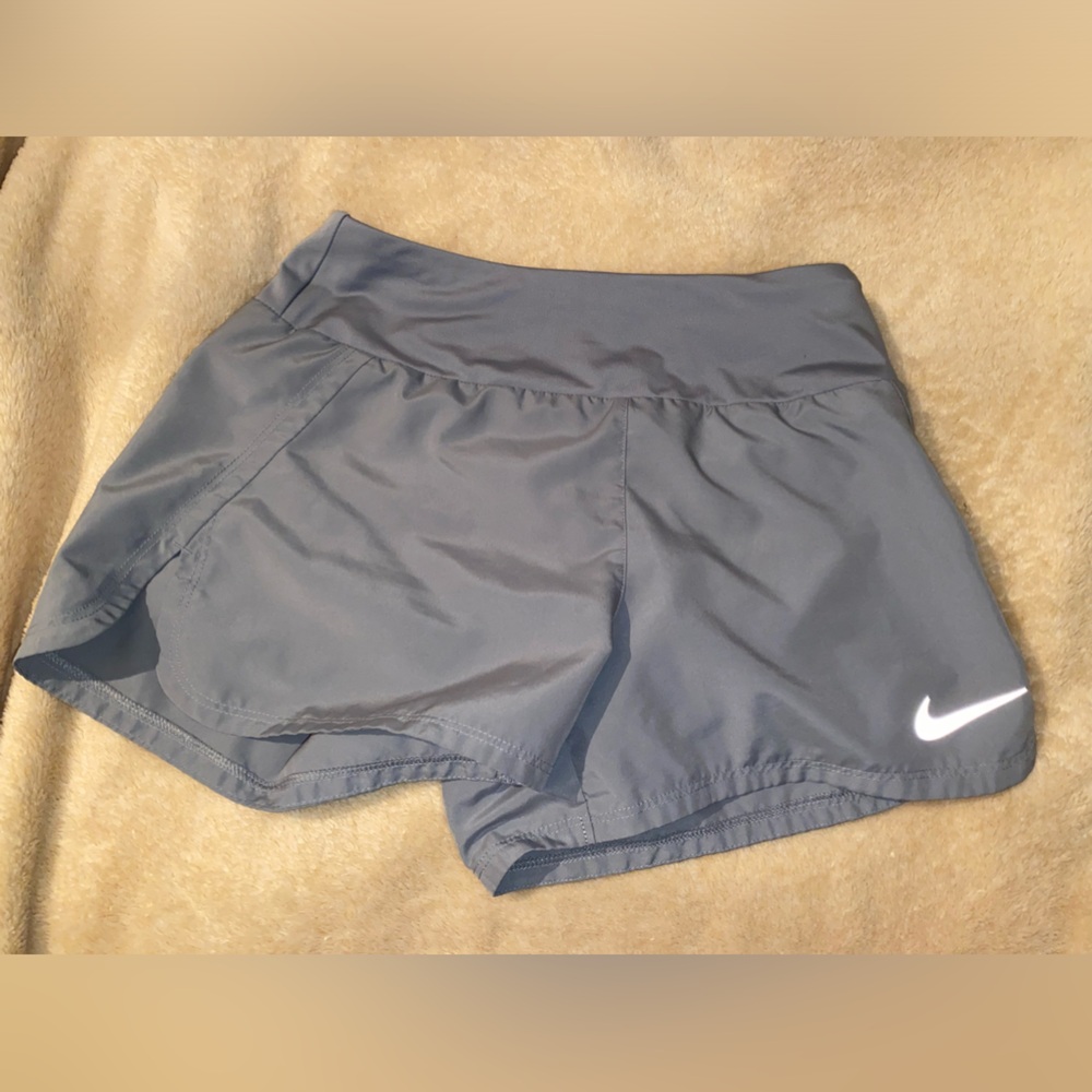 Brand new super cute trendy nike running shorts
